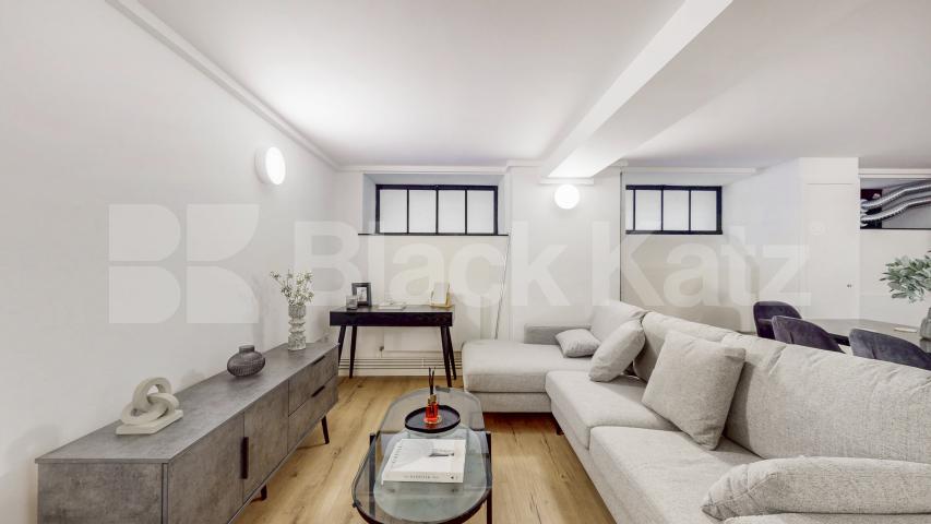 Modern studio apartment within a warehouse conversion in the trendy Dalston Springfield House lofts - Tyssen Street, Dalston